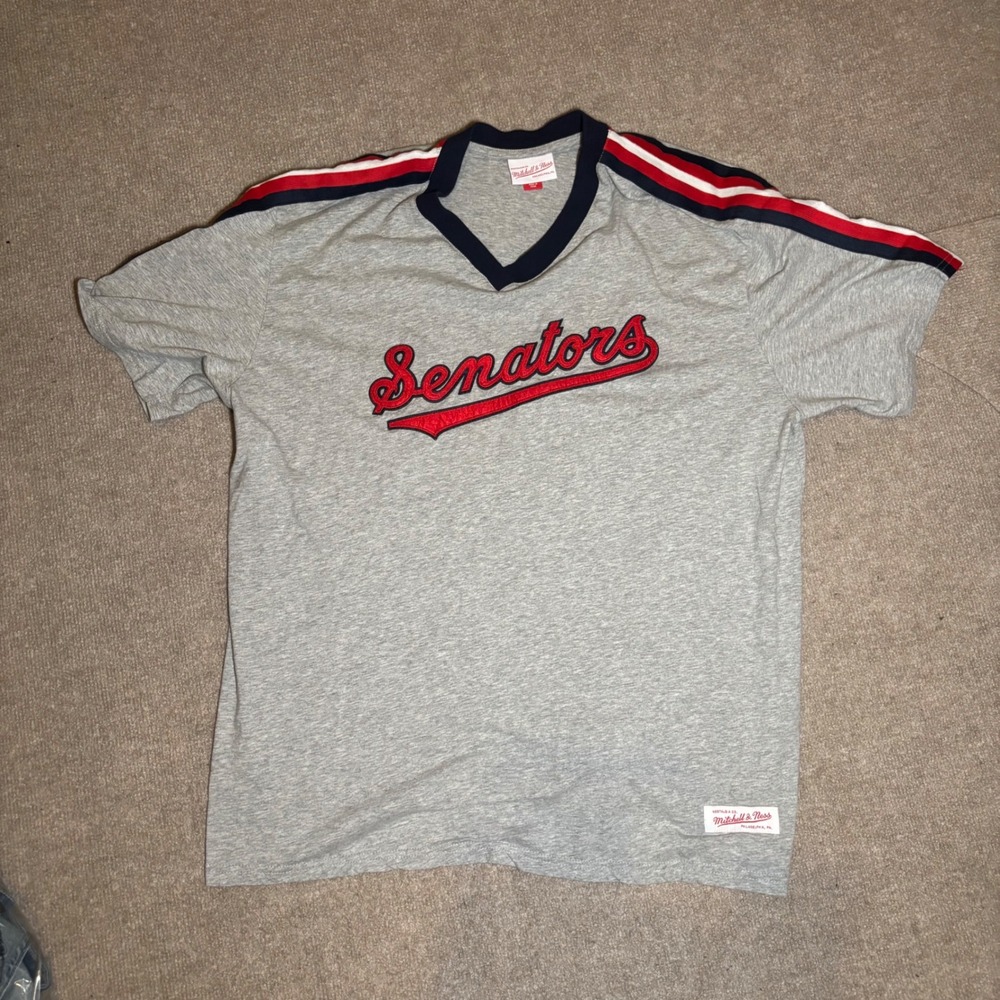 Mitchell & Ness Washington Senators Cooperstown V-Neck T-Shirt Gray Mens XL